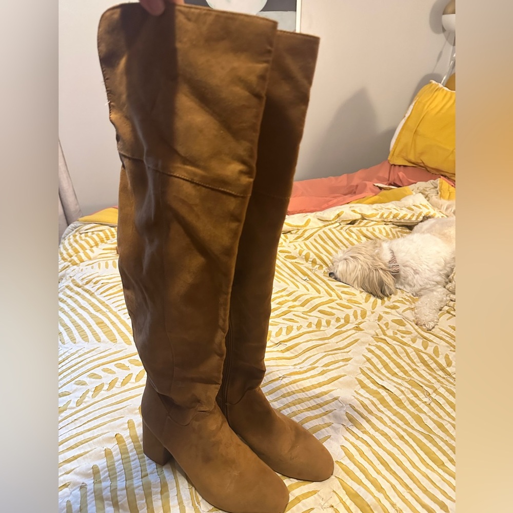 Women's Tan Knee-High Boots